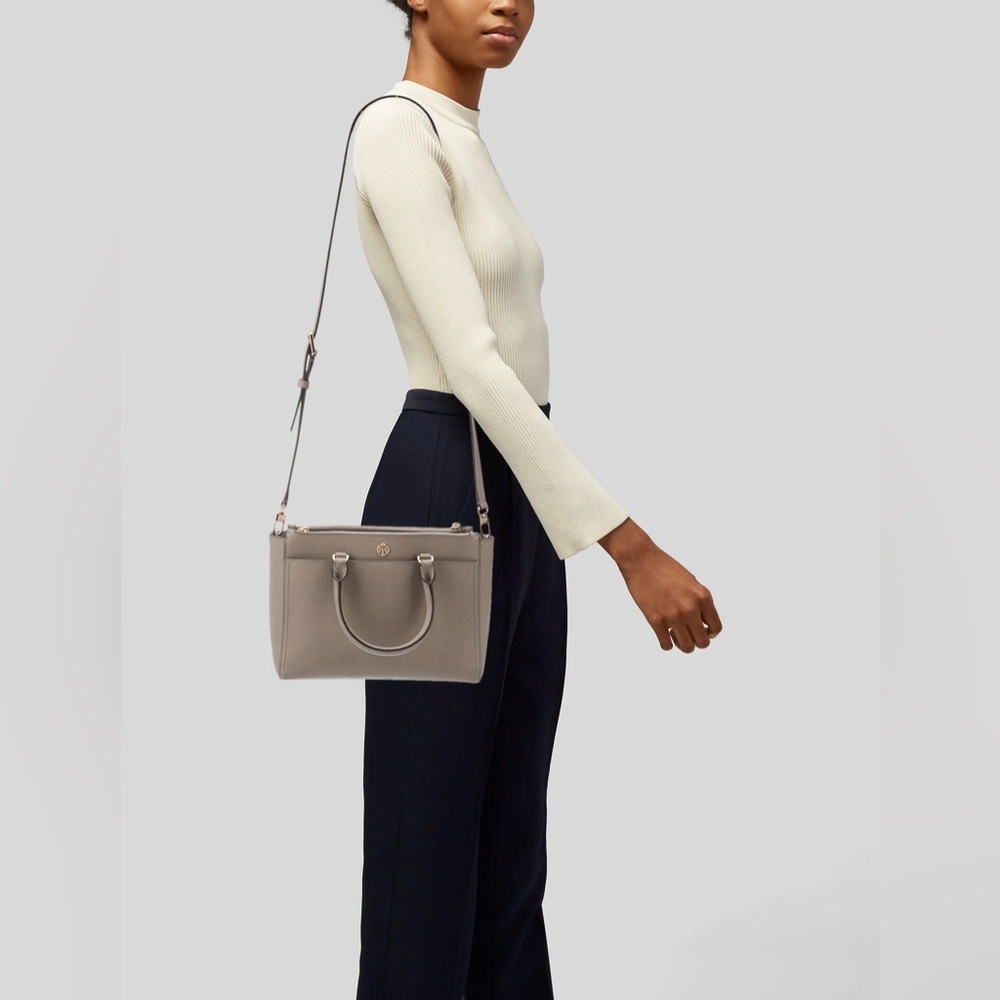 Tory Burch Robinson Small double zip tote - Picture 13 of 13